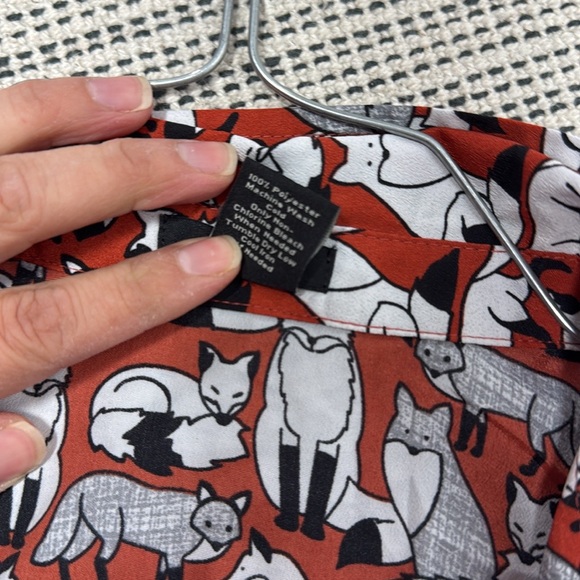 Ann Taylor Fox Print long sleeve Top blouse Size XS orange half button front - Picture 6 of 8